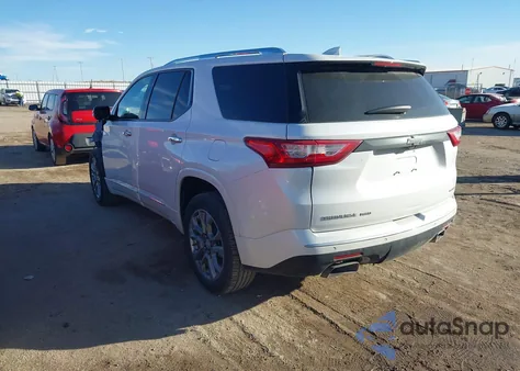 2019 Chevrolet Traverse Premier z USA, uszkodzony, nr VIN 1GNEVKKW3KJ141444